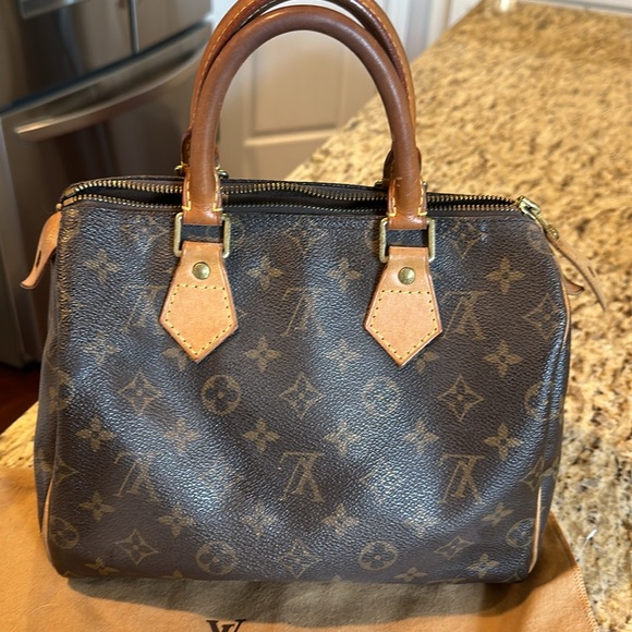 Louis Vuitton Speedy 25 Authentic - Picture 5 of 12